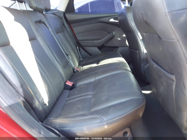1FADP3K25EL414884 Ford FOCUS SE