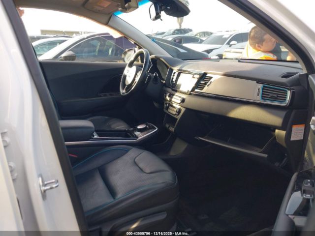 2019 KIA NIRO EV KNDCE3LG7K5028859 Photo 4