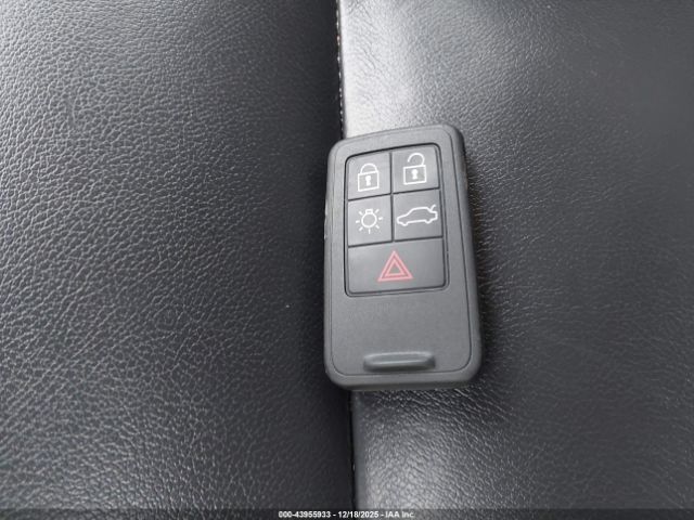 2017 VOLVO XC60 YV449MRR9H2196968 Photo 10