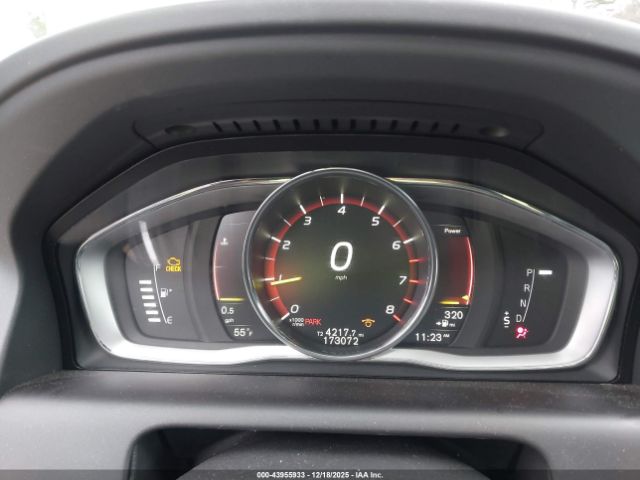 2017 VOLVO XC60 YV449MRR9H2196968 Photo 6