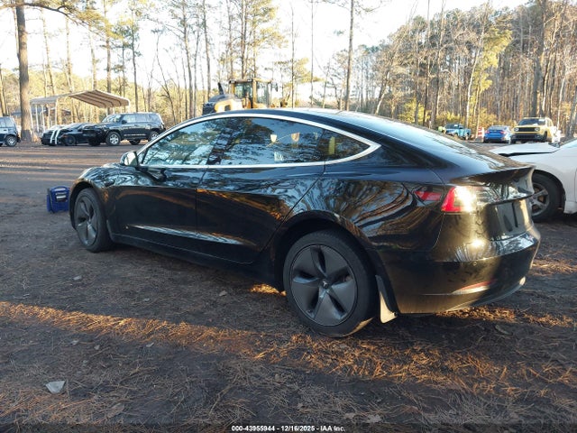 2019 TESLA MODEL 3 5YJ3E1EA8KF424651 Photo 2