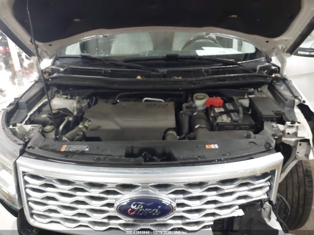 Ford Explorer Platinum 2016 1FM5K8HT2GGB41694 Image 10
