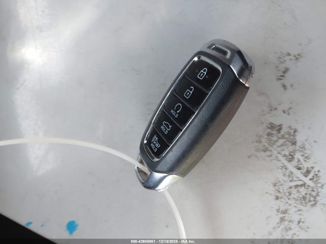 KMHLS4AG6PU633319 Hyundai ELANTRA SEL