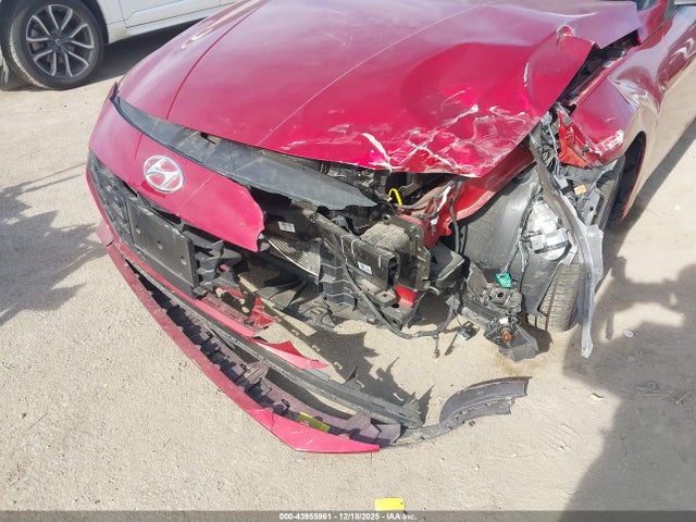 KMHLS4AG6PU633319 Hyundai ELANTRA SEL