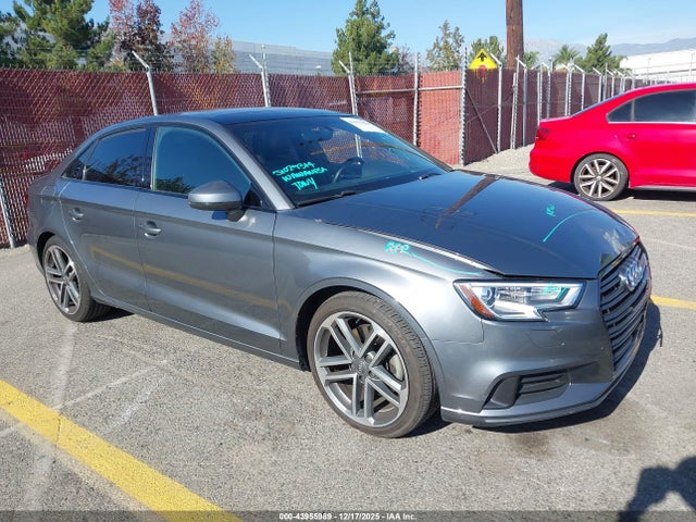 2019 AUDI A3 WAUAUGFF1KA125130 Photo 0