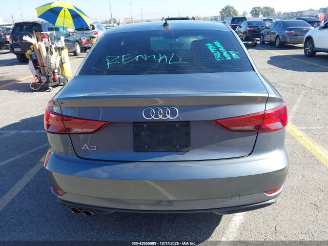 WAUAUGFF1KA125130 Audi A3 40 Titanium Premium