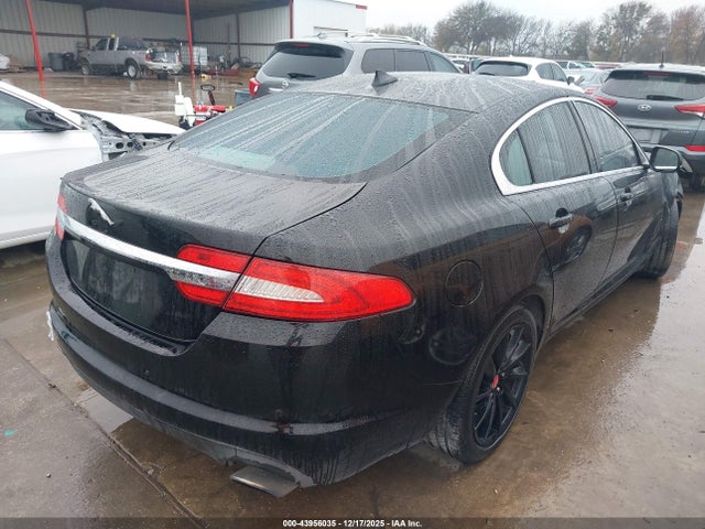 2015 JAGUAR XF SAJWA0FS0FPU64374 Photo 3