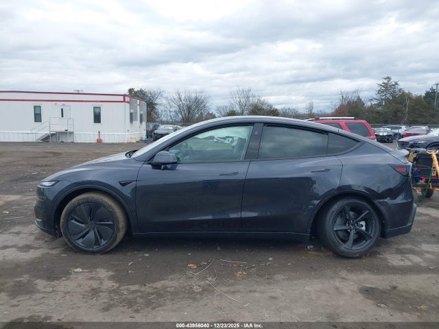 Продаж на аукціоні авто 2026 Tesla Model Y Long Range Launch Series/premium All-wheel Drive, vin: 7SAYGDEE4TA586993, номер лоту: 43956040
