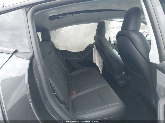 Продаж на аукціоні авто 2026 Tesla Model Y Long Range Launch Series/premium All-wheel Drive, vin: 7SAYGDEE4TA586993, номер лоту: 43956040