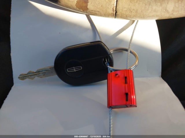 2006 LINCOLN ZEPHYR 3LNHM26186R654848 Photo 10