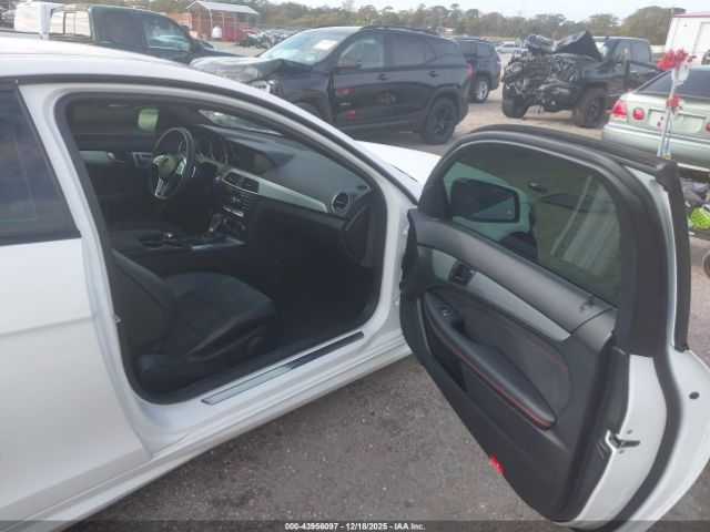 2014 MERCEDES-BENZ C 250 WDDGJ4HB7EG204436 Photo 4