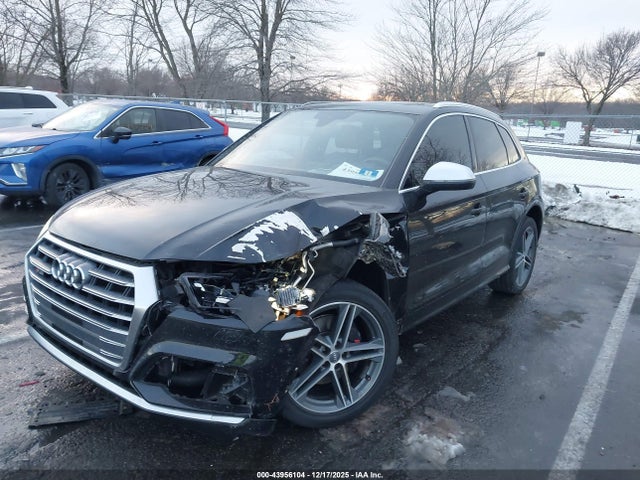 2018 AUDI SQ5 WA1A4AFY0J2084476 Photo 1