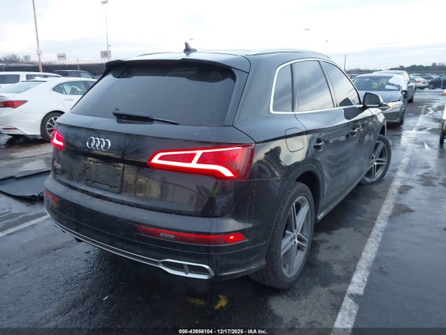 2018 AUDI SQ5 WA1A4AFY0J2084476 Photo 3