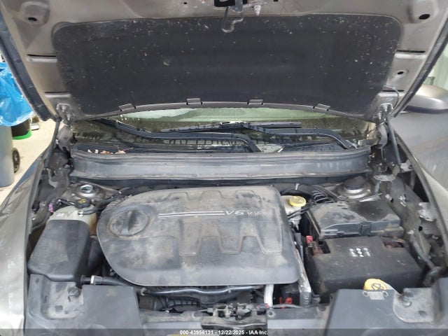 Jeep Cherokee Latitude 2016 1C4PJMCS5GW360775 Image 10