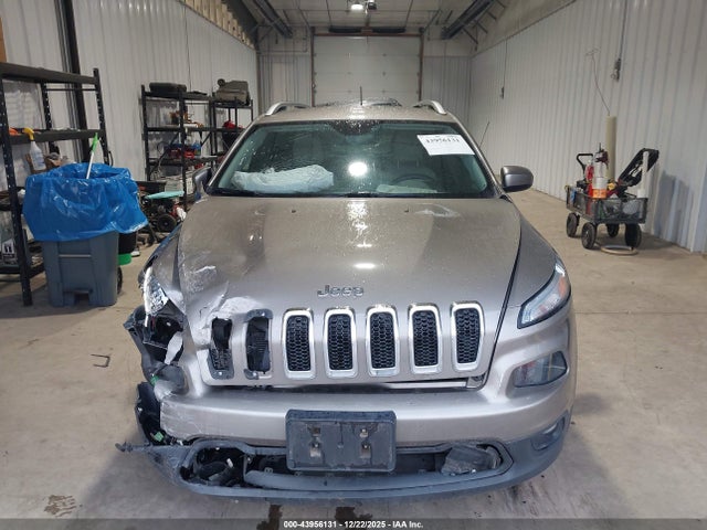Jeep Cherokee Latitude 2016 1C4PJMCS5GW360775 Image 12
