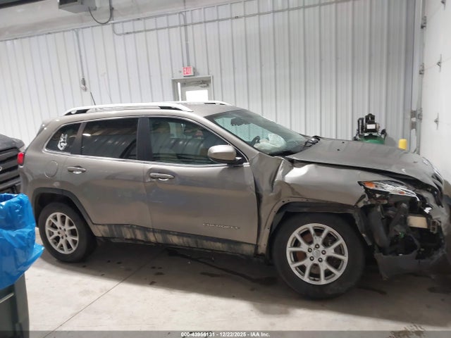 Jeep Cherokee Latitude 2016 1C4PJMCS5GW360775 Image 13