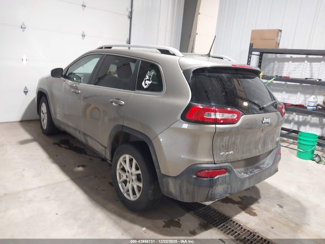 Jeep Cherokee Latitude 2016 1C4PJMCS5GW360775 Image 3