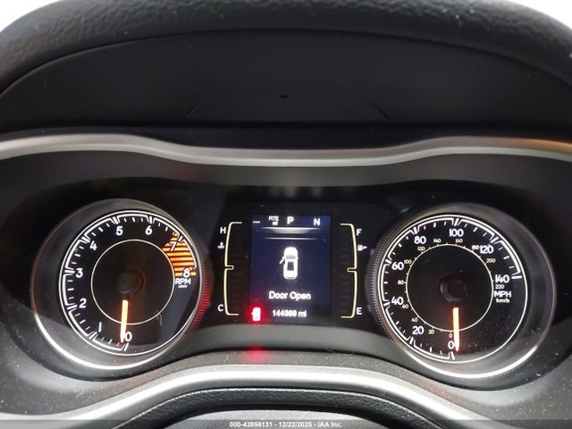 Jeep Cherokee Latitude 2016 1C4PJMCS5GW360775 Image 7