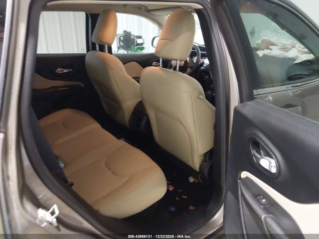 Jeep Cherokee Latitude 2016 1C4PJMCS5GW360775 Image 8