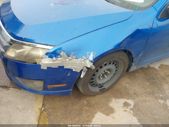 43956208 :رقم المزاد ، 3FAHP0HAXBR107206 vin ، 2011 Ford Fusion Se مزاد بيع
