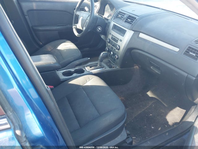 43956208 :رقم المزاد ، 3FAHP0HAXBR107206 vin ، 2011 Ford Fusion Se مزاد بيع