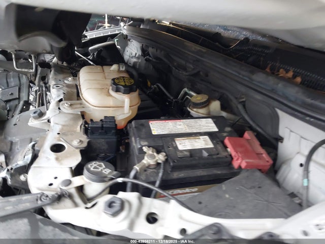 KL7CJNSB2JB583082 Chevrolet TRAX LS