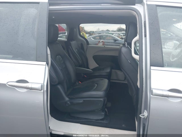 2C4RC1L74JR230113 Chrysler Pacifica Hybrid Touring L
