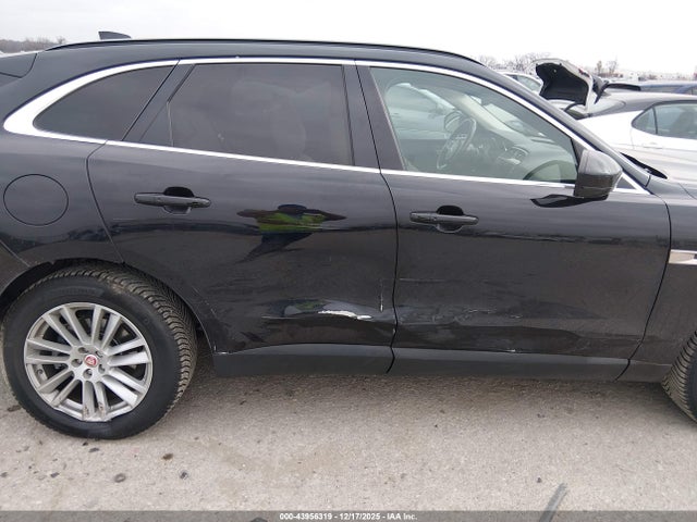 2017 JAGUAR F-PACE SADCK2BVXHA890433 Photo 5