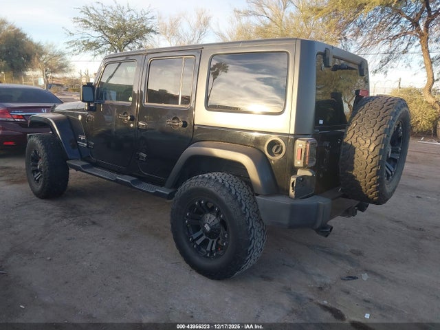 1C4HJWEG7JL873463 Jeep Wrangler Jk Unlimited Sahara