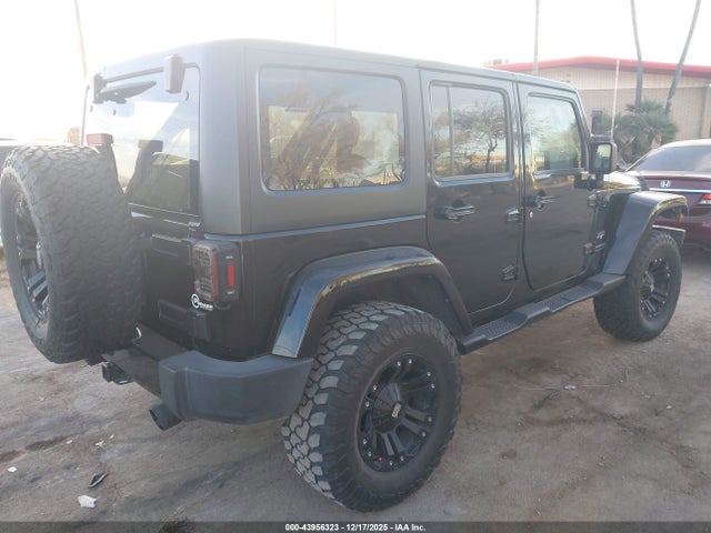 1C4HJWEG7JL873463 Jeep Wrangler Jk Unlimited Sahara