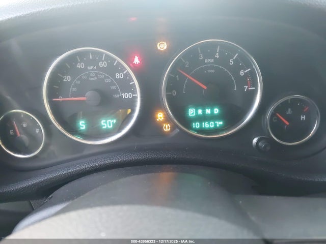 1C4HJWEG7JL873463 Jeep Wrangler Jk Unlimited Sahara