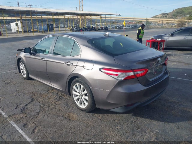 4T1C11AKXLU963092 Toyota CAMRY LE