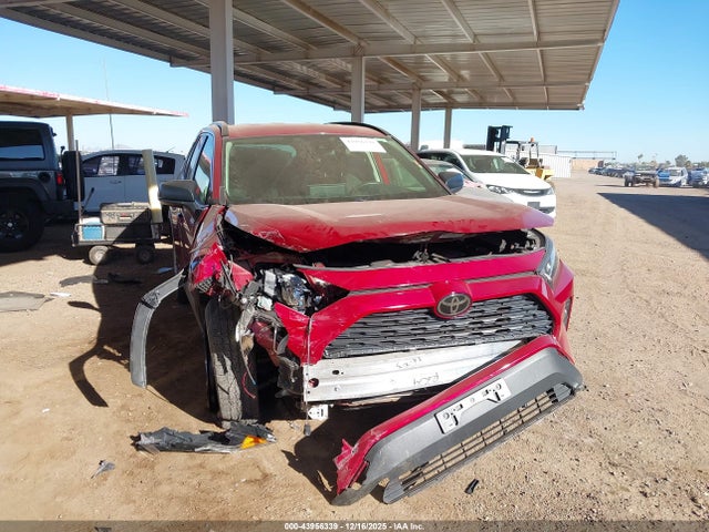 Продаж на аукціоні авто 2021 Toyota Rav4 Le, vin: JTMF1RFV4MD072705, номер лоту: 43956339