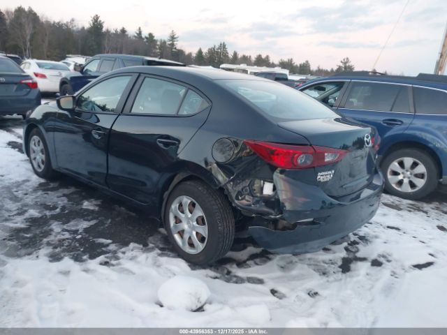 2018 MAZDA MAZDA3 3MZBN1U7XJM229918 Photo 2