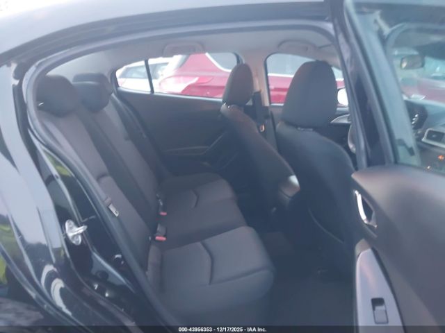 2018 MAZDA MAZDA3 3MZBN1U7XJM229918 Photo 7