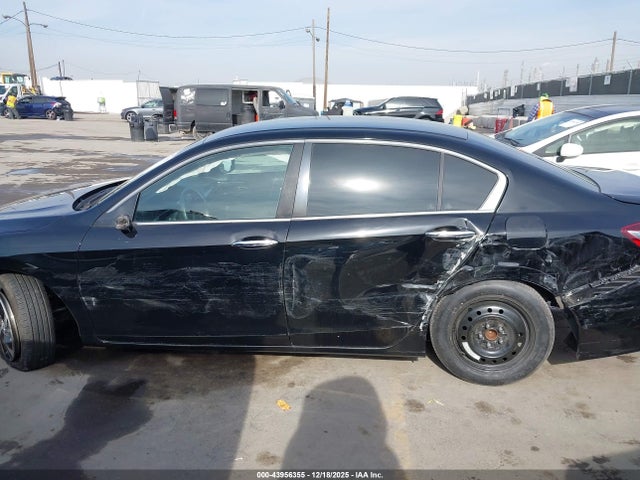1HGCR2F30HA135826 Honda ACCORD LX