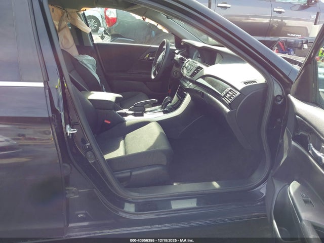 1HGCR2F30HA135826 Honda ACCORD LX