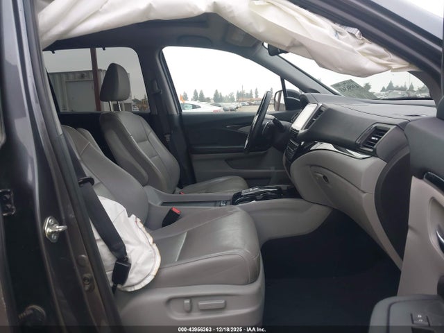 5FNYF6H90GB013625 Honda Pilot Touring