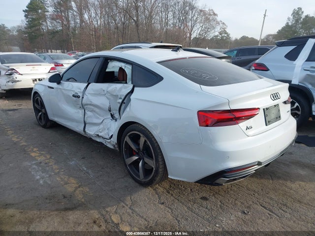 2022 AUDI A5 SPORTBACK WAUFACF58NA035279 Photo 2