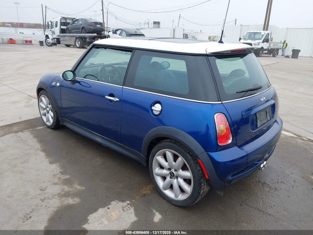 2004 MINI COOPER S WMWRE33434TD79380 Photo 2