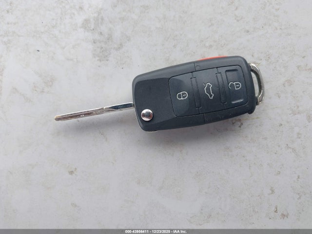 Продаж на аукціоні авто 2013 Volkswagen Tiguan S/se/sel, vin: WVGAV7AX2DW541690, номер лоту: 43956411