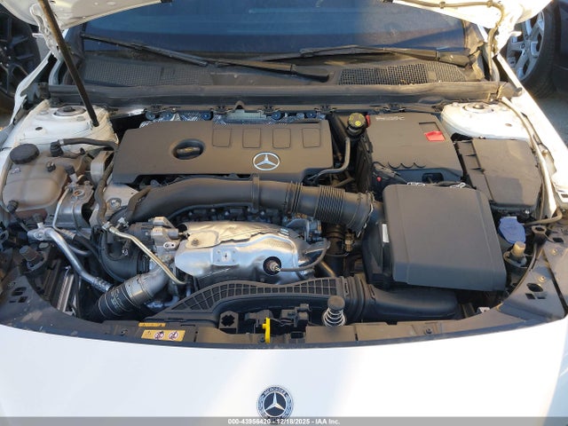 W1K3G4EB9NJ341964 Mercedes-Benz A 220
