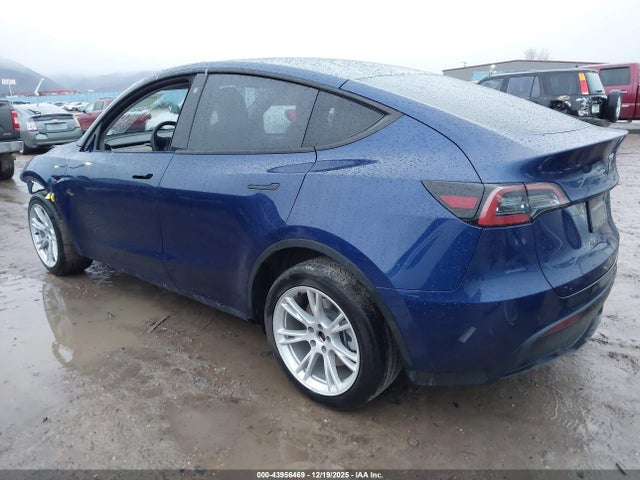 2022 TESLA MODEL Y 7SAYGDEE3NF362863 Photo 2