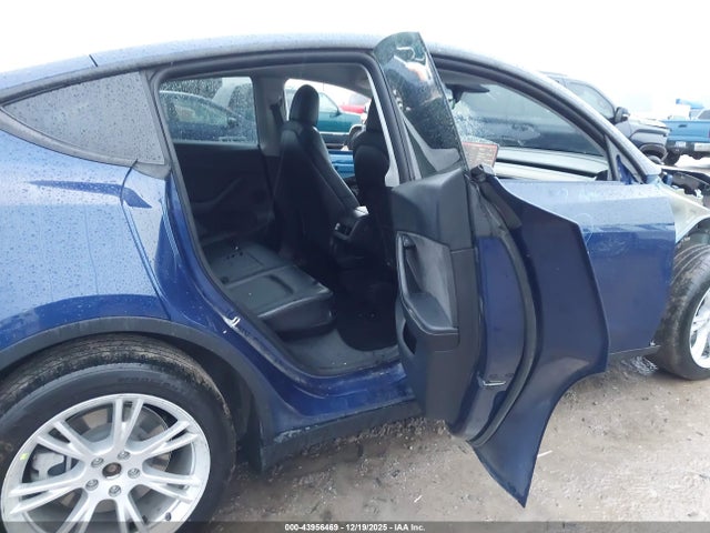 2022 TESLA MODEL Y 7SAYGDEE3NF362863 Photo 7