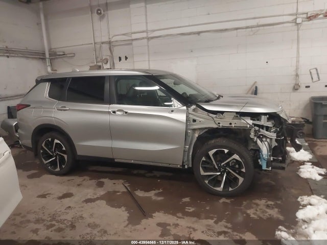 Продаж на аукціоні авто 2022 Mitsubishi Outlander Black Edition S-awc/se 2.5 S-awc/se Launch Edition S-awc, vin: JA4J4UA80NZ020864, номер лоту: 43956565