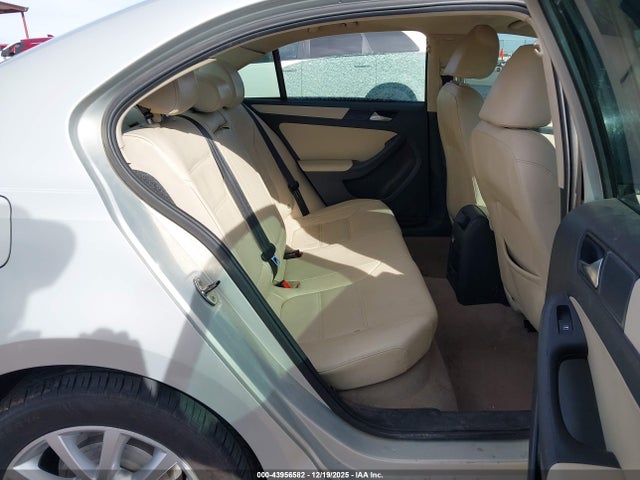 2012 Volkswagen Jetta 2.5l Se მანქანა იყიდება აუქციონზე, vin: 3VWDP7AJ2CM321971, აუქციონის ნომერი: 43956582