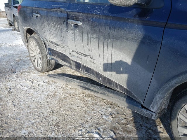 Продаж на аукціоні авто 2020 Mitsubishi Outlander Se 2.4 S-awc, vin: JA4AZ3A36LZ045751, номер лоту: 43956586