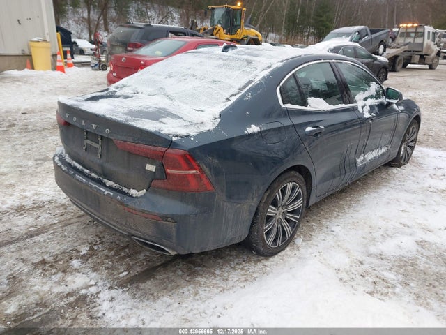 2021 VOLVO S60 RECHARGE PLUG-IN HYBRID 7JRBR0FL8MG126735 Photo 3