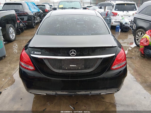 2018 Mercedes-benz C 300 მანქანა იყიდება აუქციონზე, vin: WDDWF4JB5JR415687, აუქციონის ნომერი: 43956614