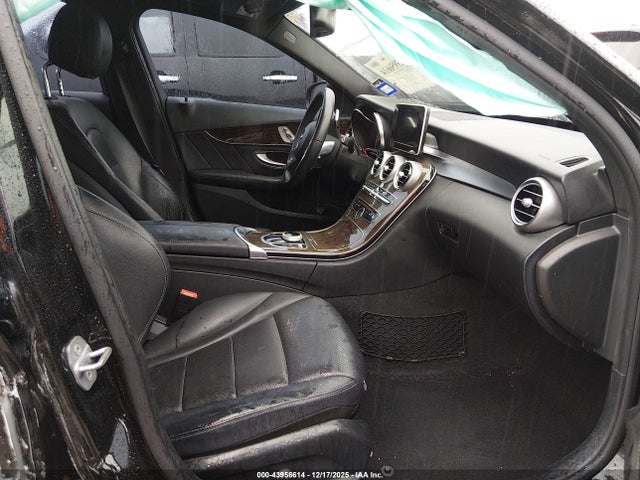 2018 Mercedes-benz C 300 მანქანა იყიდება აუქციონზე, vin: WDDWF4JB5JR415687, აუქციონის ნომერი: 43956614